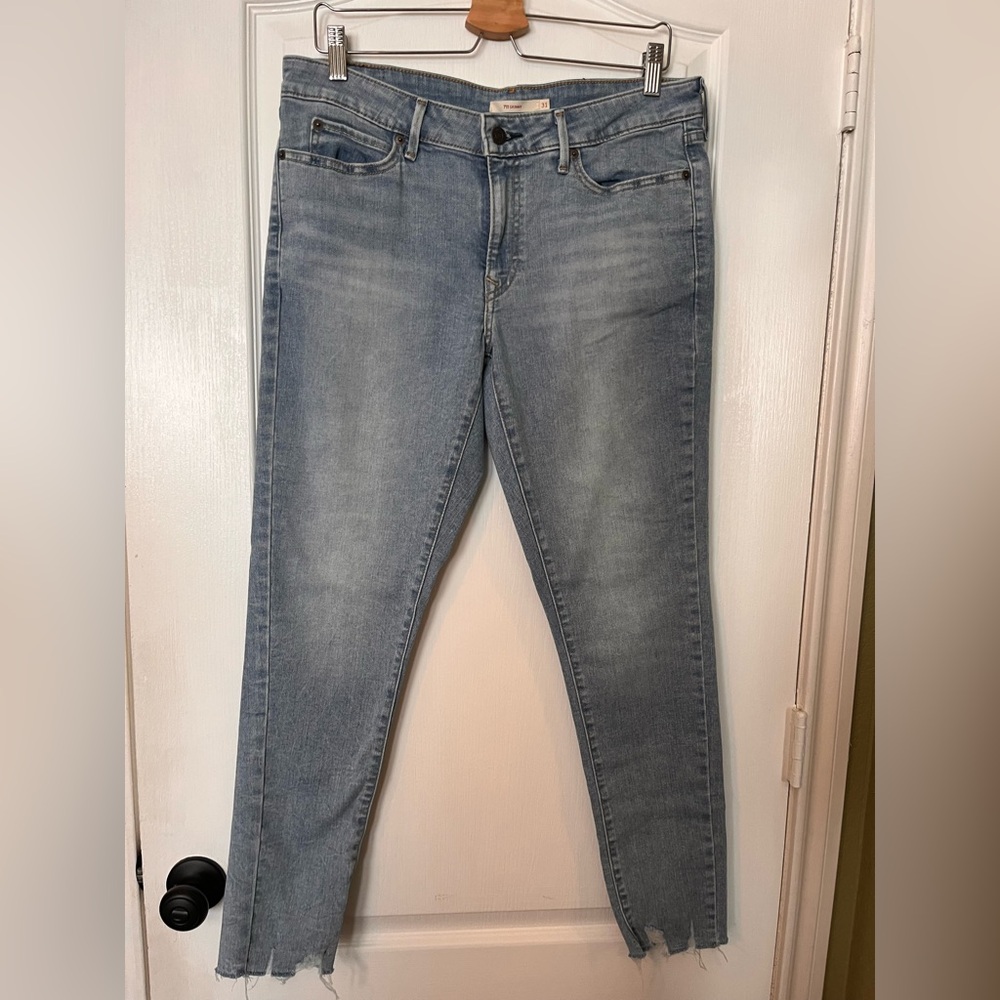 Levi's Women's Light Blue Skinny Jeans